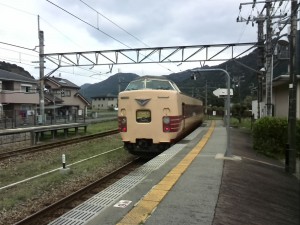 ローカルな休日